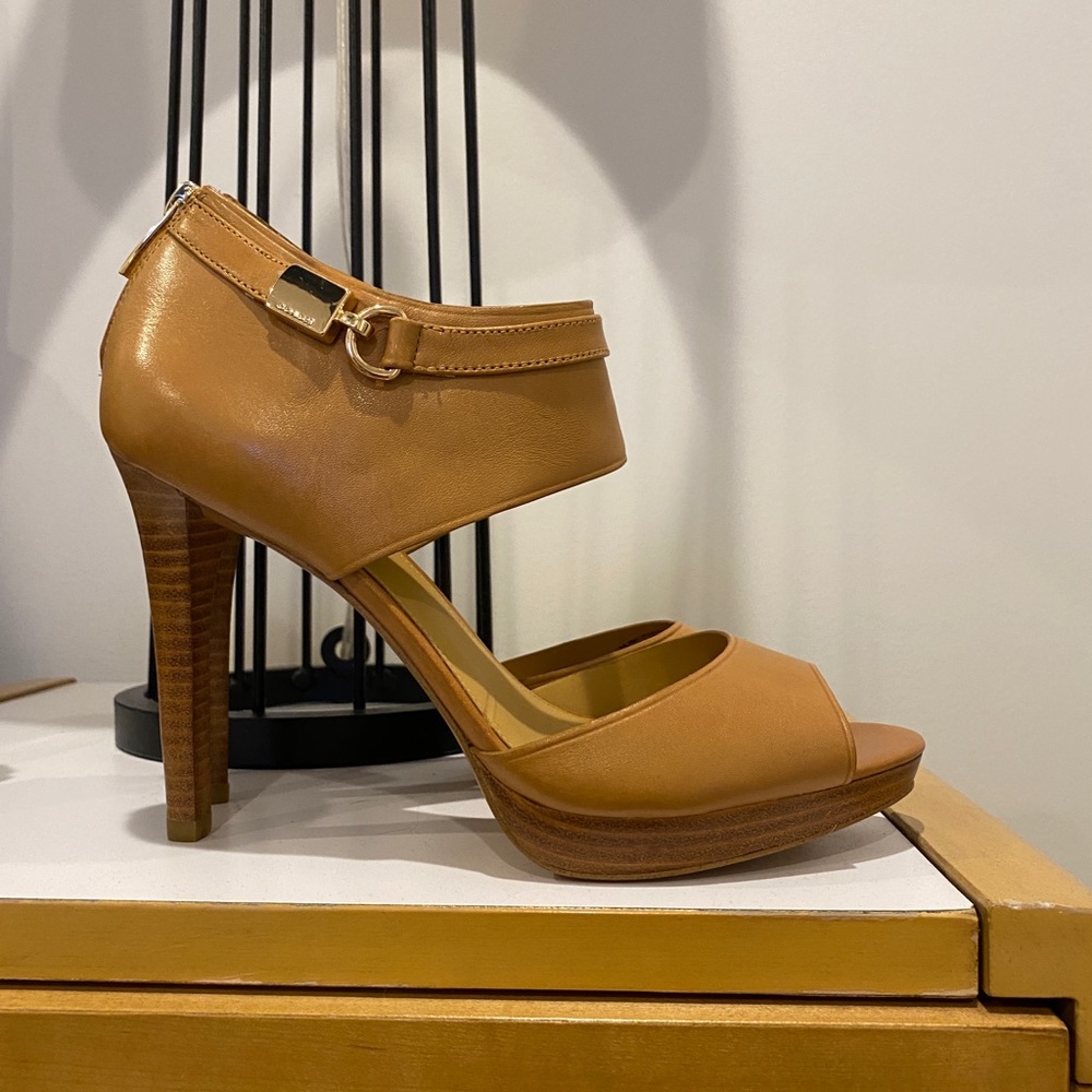 Coach Tan and Gold High Heels